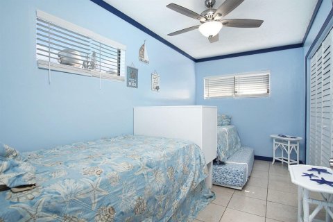 Casa en venta en St. Lucie, Florida, 4 dormitorios, 126.53 m2 № 2077871 - foto 19