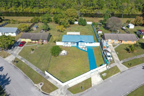 Casa en venta en St. Lucie, Florida, 4 dormitorios, 126.53 m2 № 2077871 - foto 29
