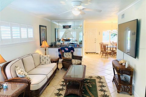 Condo in Indian Shores, Florida, 2 bedrooms  № 1565088 - photo 3