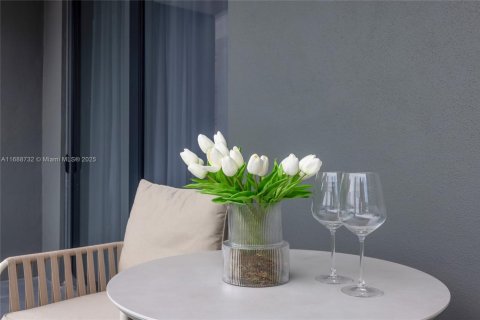 Condominio en alquiler en Miami, Florida, 2 dormitorios, 118.73 m2 № 2012194 - foto 27