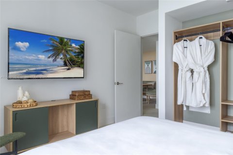 Condominio en alquiler en Miami, Florida, 2 dormitorios, 118.73 m2 № 2012194 - foto 23