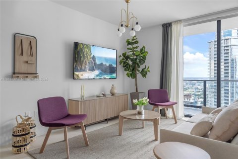 Condominio en alquiler en Miami, Florida, 2 dormitorios, 118.73 m2 № 2012194 - foto 2