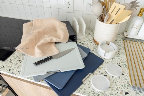 Condominio en alquiler en Miami, Florida, 2 dormitorios, 118.73 m2 № 2012194 - foto 17