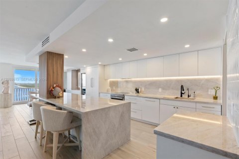 Copropriété à vendre à Fort Lauderdale, Floride: 2 chambres, 201.6 m2 № 2185988 - photo 21
