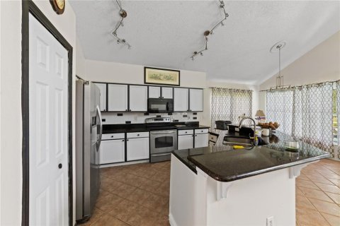 Купить виллу или дом в Овьедо, Флорида 3 комнаты, 206.99м2, № 2157670 - фото 12