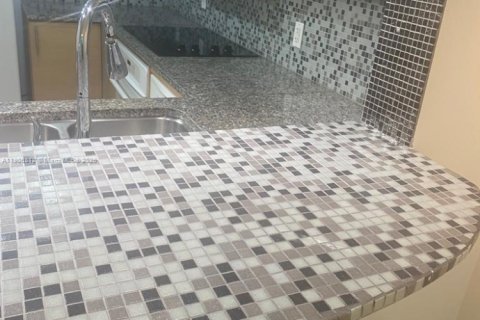 Copropriété à louer à Miami, Floride: 1 chambre, 73.49 m2 № 1956908 - photo 8