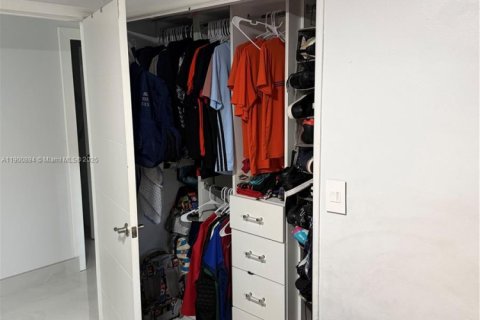 Villa ou maison à louer à Miami, Floride: 3 chambres, 222.41 m2 № 1964461 - photo 22