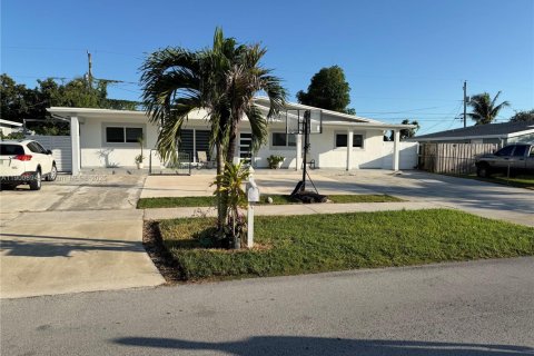 Villa ou maison à louer à Miami, Floride: 3 chambres, 222.41 m2 № 1964461 - photo 5