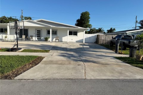Villa ou maison à louer à Miami, Floride: 3 chambres, 222.41 m2 № 1964461 - photo 3