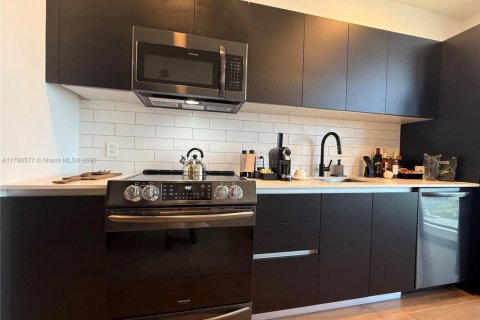 Condominio en venta en Miami, Florida, 41.06 m2 № 1748979 - foto 12