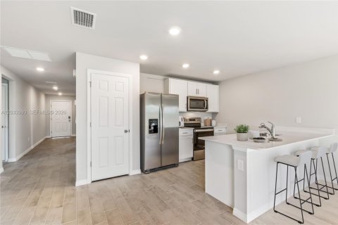 Casa en alquiler en LaBelle, Florida, 4 dormitorios № 2087298 - foto 3