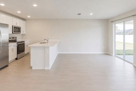 Casa en alquiler en LaBelle, Florida, 4 dormitorios № 2087298 - foto 4