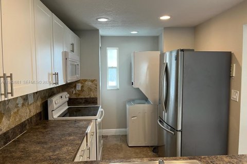 Copropriété à louer à Tamarac, Floride: 2 chambres, 88.16 m2 № 2000110 - photo 5