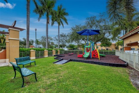 Condo in Dania Beach, Florida, 3 bedrooms  № 1664879 - photo 25