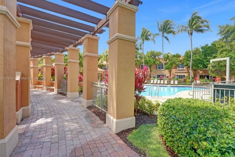 Condo in Dania Beach, Florida, 3 bedrooms  № 1664879 - photo 22