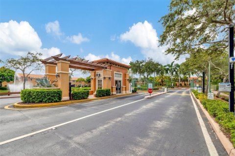 Condo in Dania Beach, Florida, 3 bedrooms  № 1664879 - photo 28