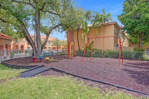 Condo in Dania Beach, Florida, 3 bedrooms  № 1664879 - photo 27