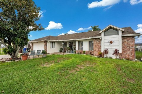 Casa en venta en Kissimmee, Florida, 4 dormitorios, 145.95 m2 № 1898771 - foto 1