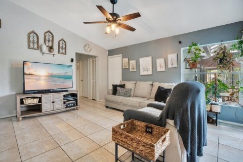 Casa en venta en Kissimmee, Florida, 4 dormitorios, 145.95 m2 № 1898771 - foto 9