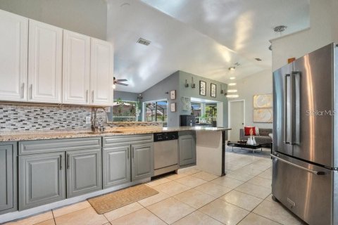 Casa en venta en Kissimmee, Florida, 4 dormitorios, 145.95 m2 № 1898771 - foto 8