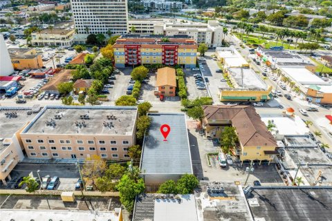 Commercial property in Hialeah, Florida № 1952717 - photo 8