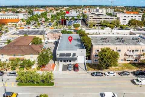 Commercial property in Hialeah, Florida № 1952717 - photo 5