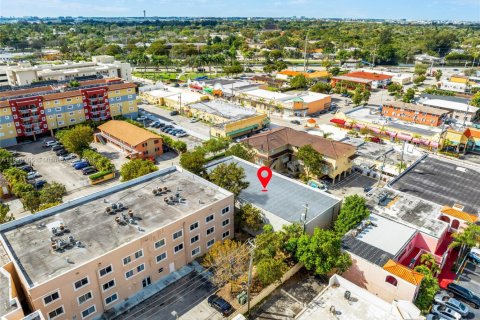 Commercial property in Hialeah, Florida № 1952717 - photo 7