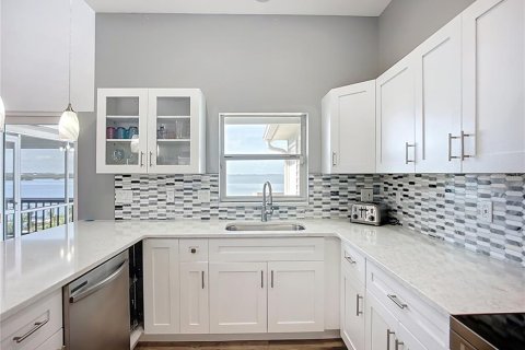 Снять в аренду кондоминиум в Брейдентон, Флорида 5 комнат, 178м2, № 1823008 - фото 7