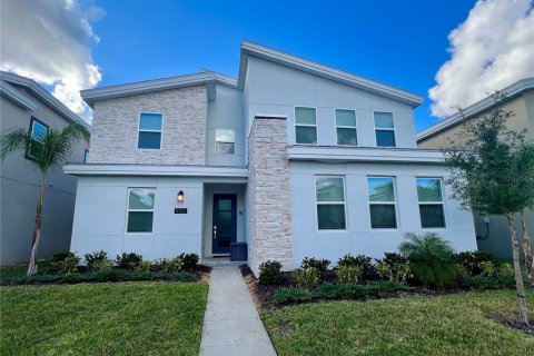 House in Davenport, Florida 6 bedrooms, 357.02 sq.m. № 1576178 - photo 1