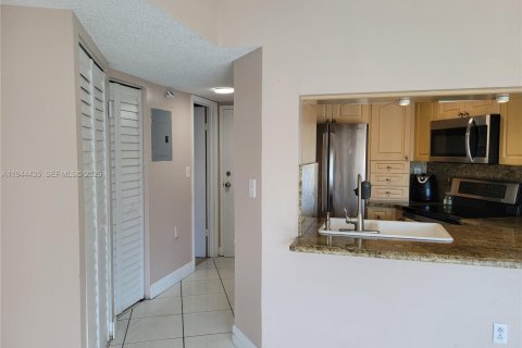 Купить кондоминиум в Майами-Бич, Флорида 2 спальни, № 2003008 - фото 9