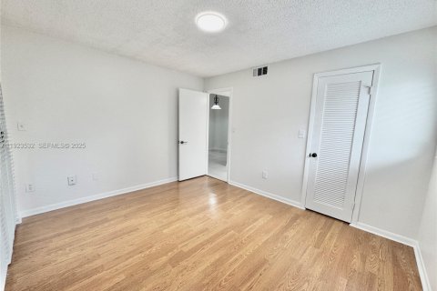 Copropriété à louer à Tamarac, Floride: 1 chambre, 58.25 m2 № 1983586 - photo 10