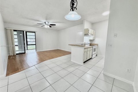 Copropriété à louer à Tamarac, Floride: 1 chambre, 58.25 m2 № 1983586 - photo 5