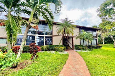 Copropriété à louer à Tamarac, Floride: 1 chambre, 58.25 m2 № 1983586 - photo 1