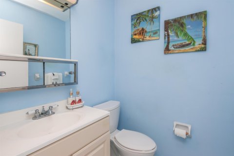 Condo in Delray Beach, Florida, 1 bedroom  № 2190794 - photo 13