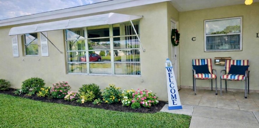 Condo in Delray Beach, Florida, 1 bedroom  № 2190794
