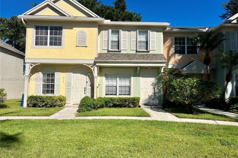 Таунхаус в Уэстон, Флорида 2 спальни, 103.12м2 № 2019856