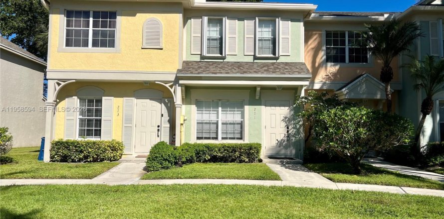 Таунхаус в Уэстон, Флорида 2 спальни, 103.12м2 № 2019856