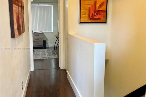 Купить таунхаус в Уэстон, Флорида 2 спальни, 103.12м2, № 2019856 - фото 9