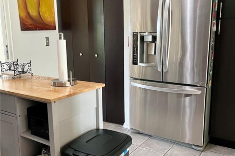 Купить таунхаус в Уэстон, Флорида 2 спальни, 103.12м2, № 2019856 - фото 7