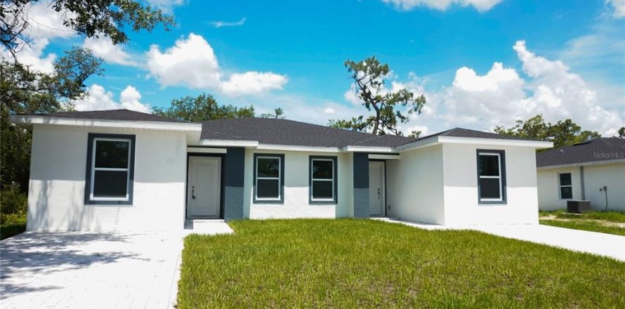 Propiedad comercial en Kissimmee, Florida 107.95 m2 № 2217617