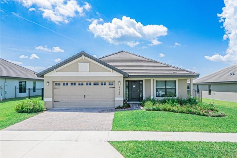 Casa en Auburndale, Florida 4 dormitorios, 204.38 m2 № 2156648
