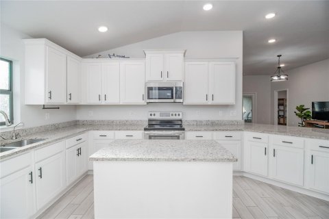 Casa en venta en Auburndale, Florida, 4 dormitorios, 204.38 m2 № 2156648 - foto 9