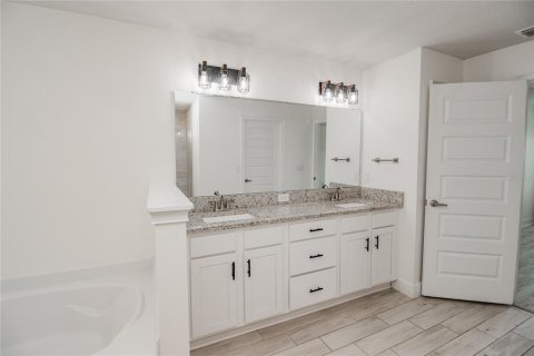 Casa en venta en Auburndale, Florida, 4 dormitorios, 204.38 m2 № 2156648 - foto 15