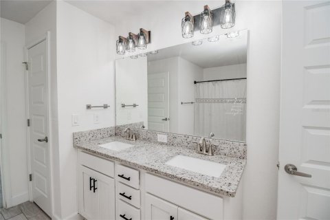 Casa en venta en Auburndale, Florida, 4 dormitorios, 204.38 m2 № 2156648 - foto 25