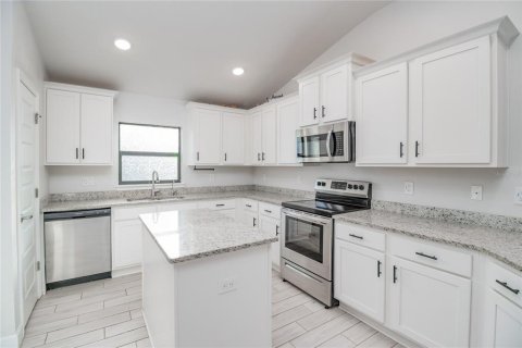 Casa en venta en Auburndale, Florida, 4 dormitorios, 204.38 m2 № 2156648 - foto 8