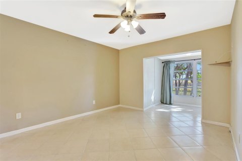 Condominio en venta en Margate, Florida, 1 dormitorio, 68.19 m2 № 2085654 - foto 17