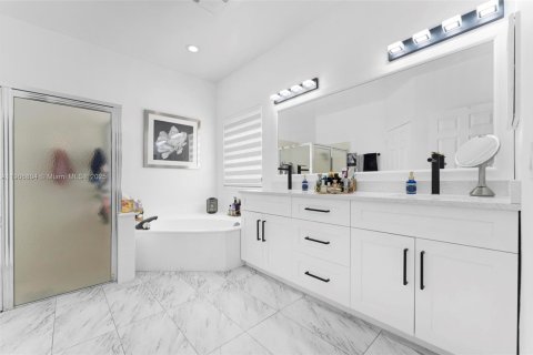 Villa ou maison à vendre à Parkland, Floride: 4 chambres, 237.37 m2 № 1964013 - photo 25