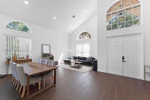 Villa ou maison à vendre à Parkland, Floride: 4 chambres, 237.37 m2 № 1964013 - photo 11