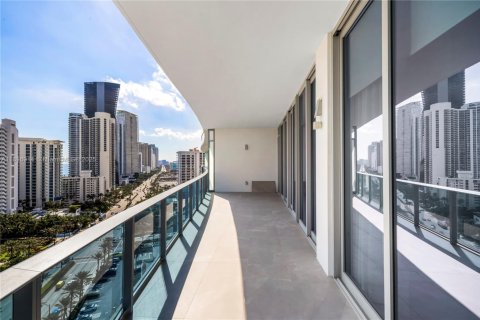 Copropriété à vendre à Sunny Isles Beach, Floride: 2 chambres, 128.95 m2 № 1772590 - photo 3
