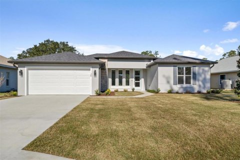 House in Palm Coast, Florida 4 bedrooms, 167.22 sq.m. № 1777299 - photo 1